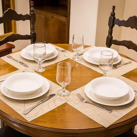 Classy 2 Bedroom Apartment Near Acropolis & Metro Athens Luaran gambar