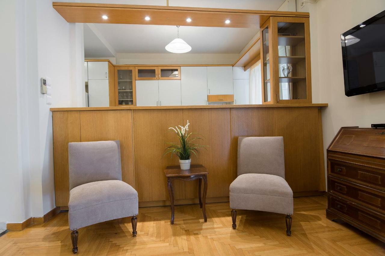Classy 2 Bedroom Apartment Near Acropolis & Metro Athens Luaran gambar