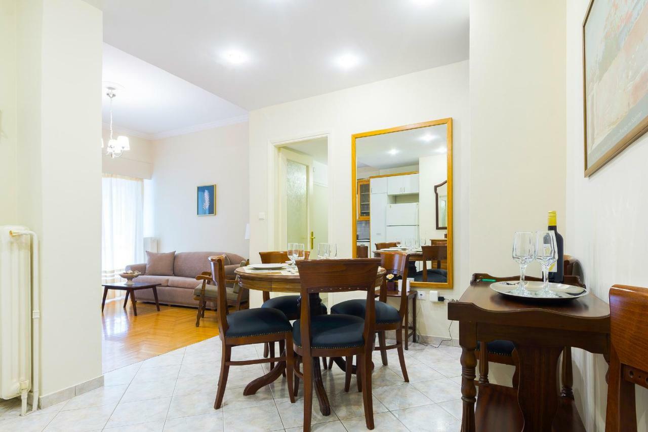 Classy 2 Bedroom Apartment Near Acropolis & Metro Athens Luaran gambar