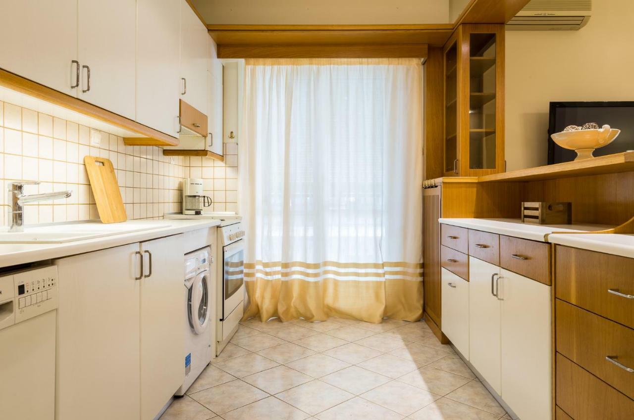Classy 2 Bedroom Apartment Near Acropolis & Metro Athens Luaran gambar