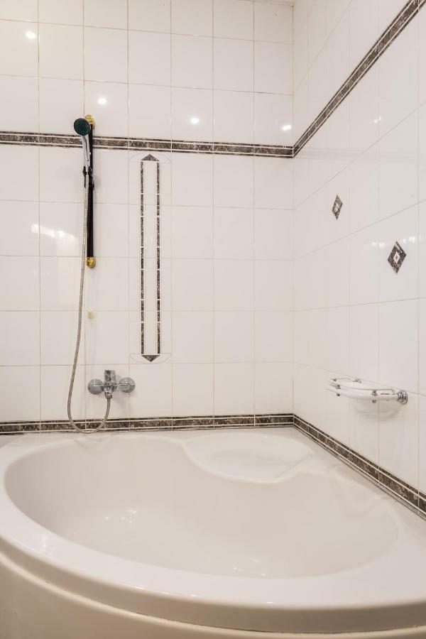 Classy 2 Bedroom Apartment Near Acropolis & Metro Athens Luaran gambar