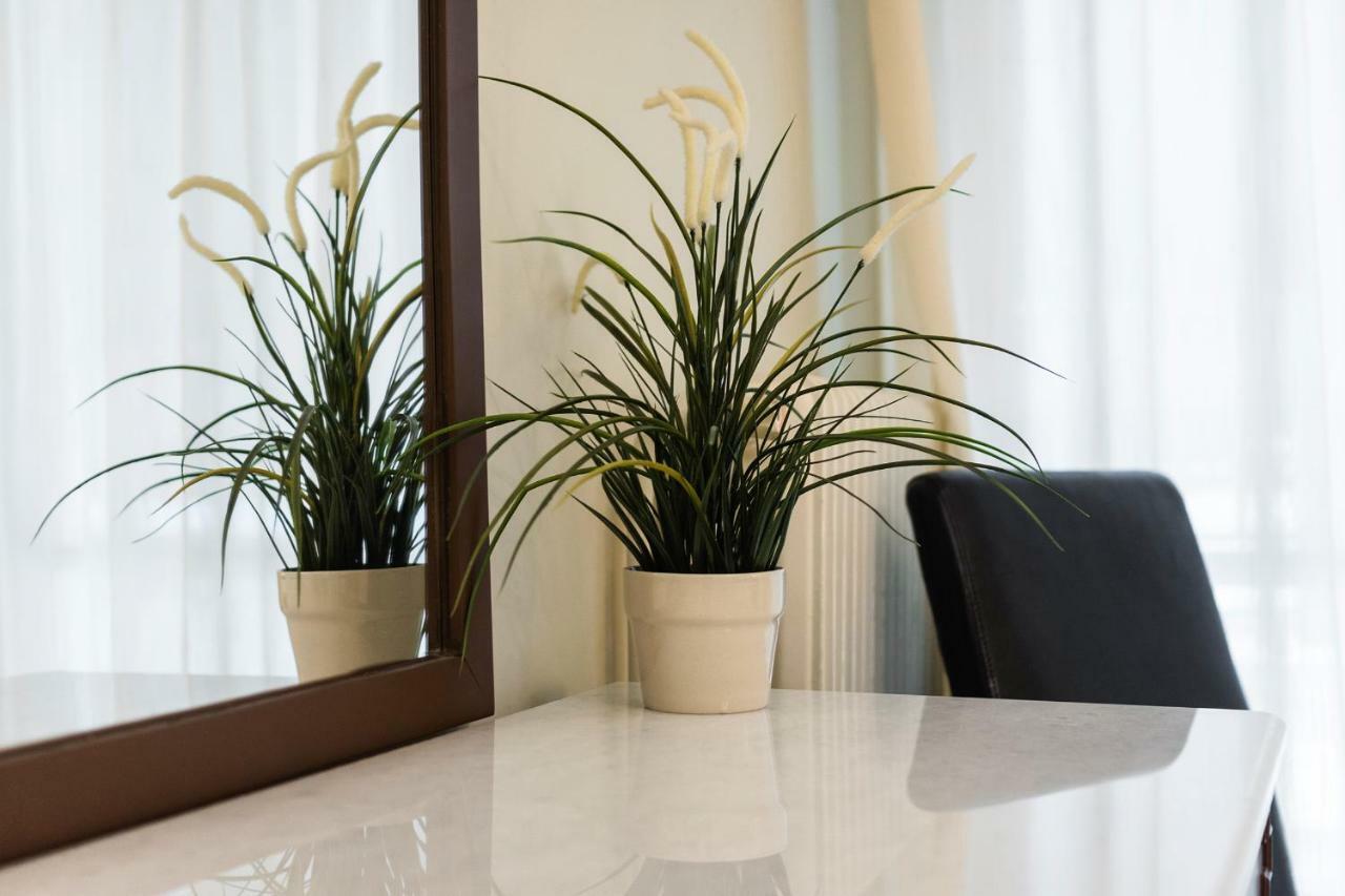 Classy 2 Bedroom Apartment Near Acropolis & Metro Athens Luaran gambar