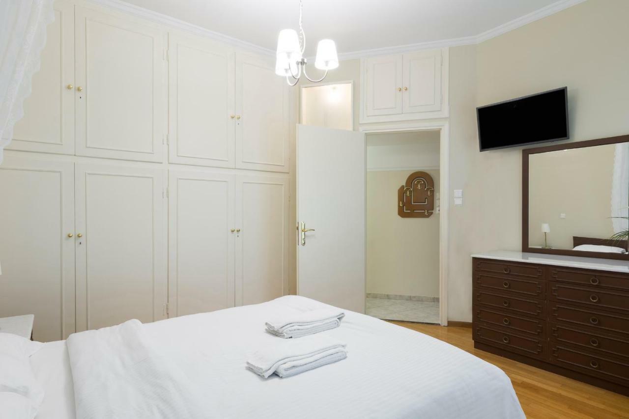Classy 2 Bedroom Apartment Near Acropolis & Metro Athens Luaran gambar